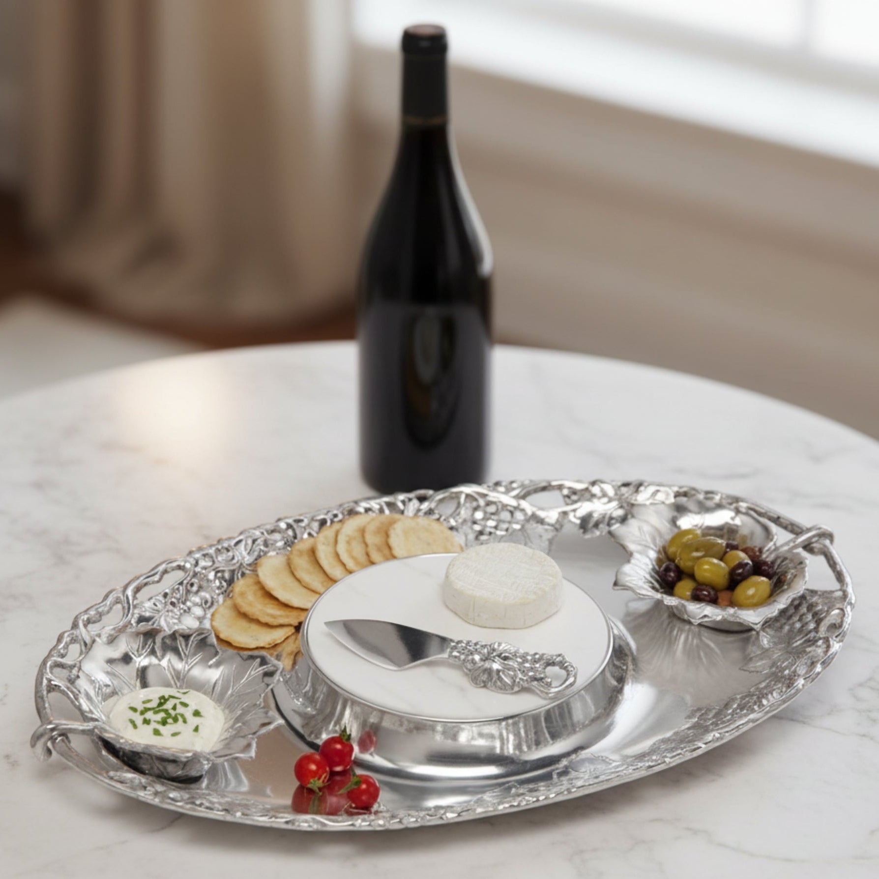 Grape Tray Entertainment Set 5
