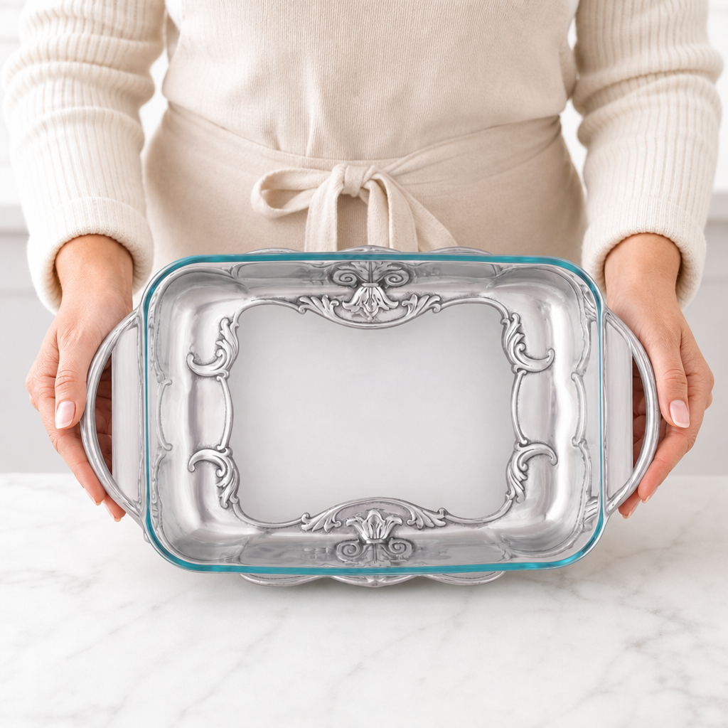 Fleur-De-Lis Pyrex Holder 3qt