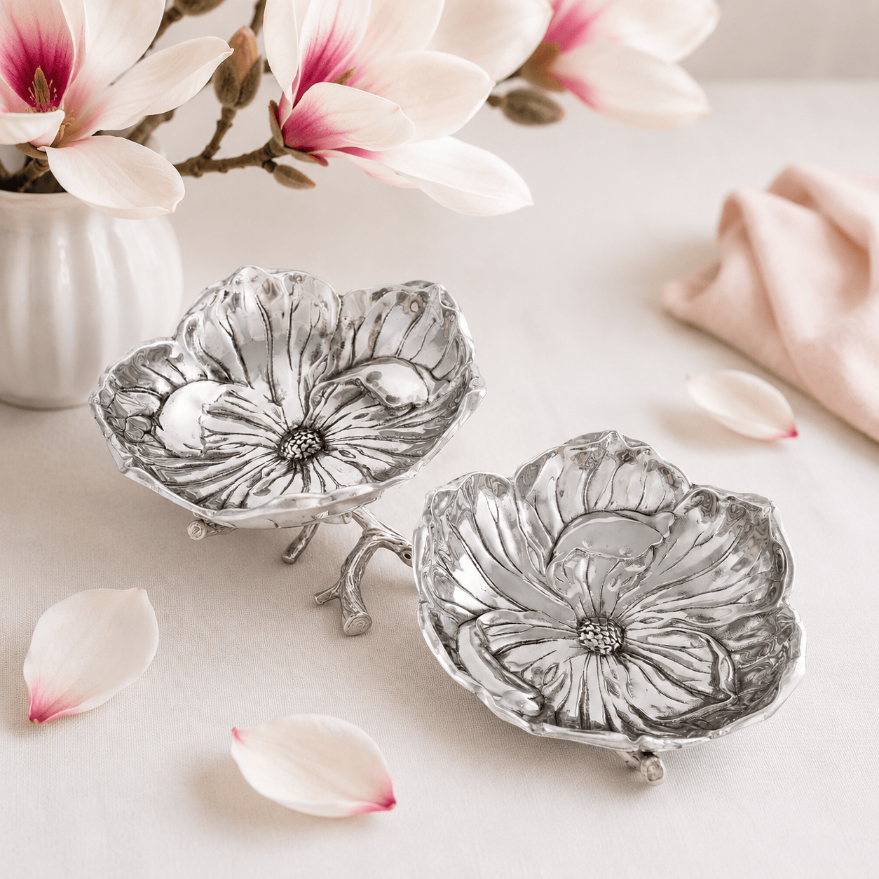 Magnolia 2-Bowl Bowl