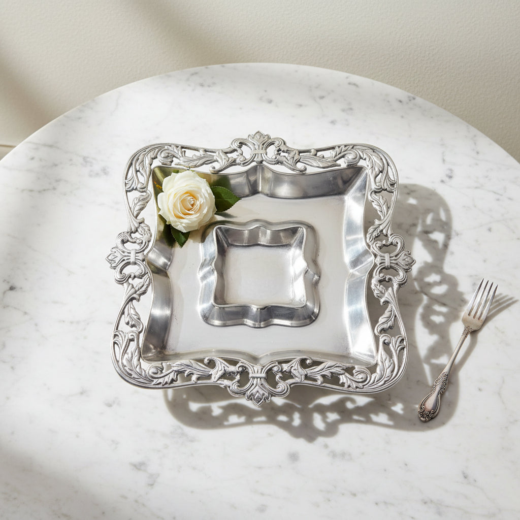 Acanthus Chip and Dip