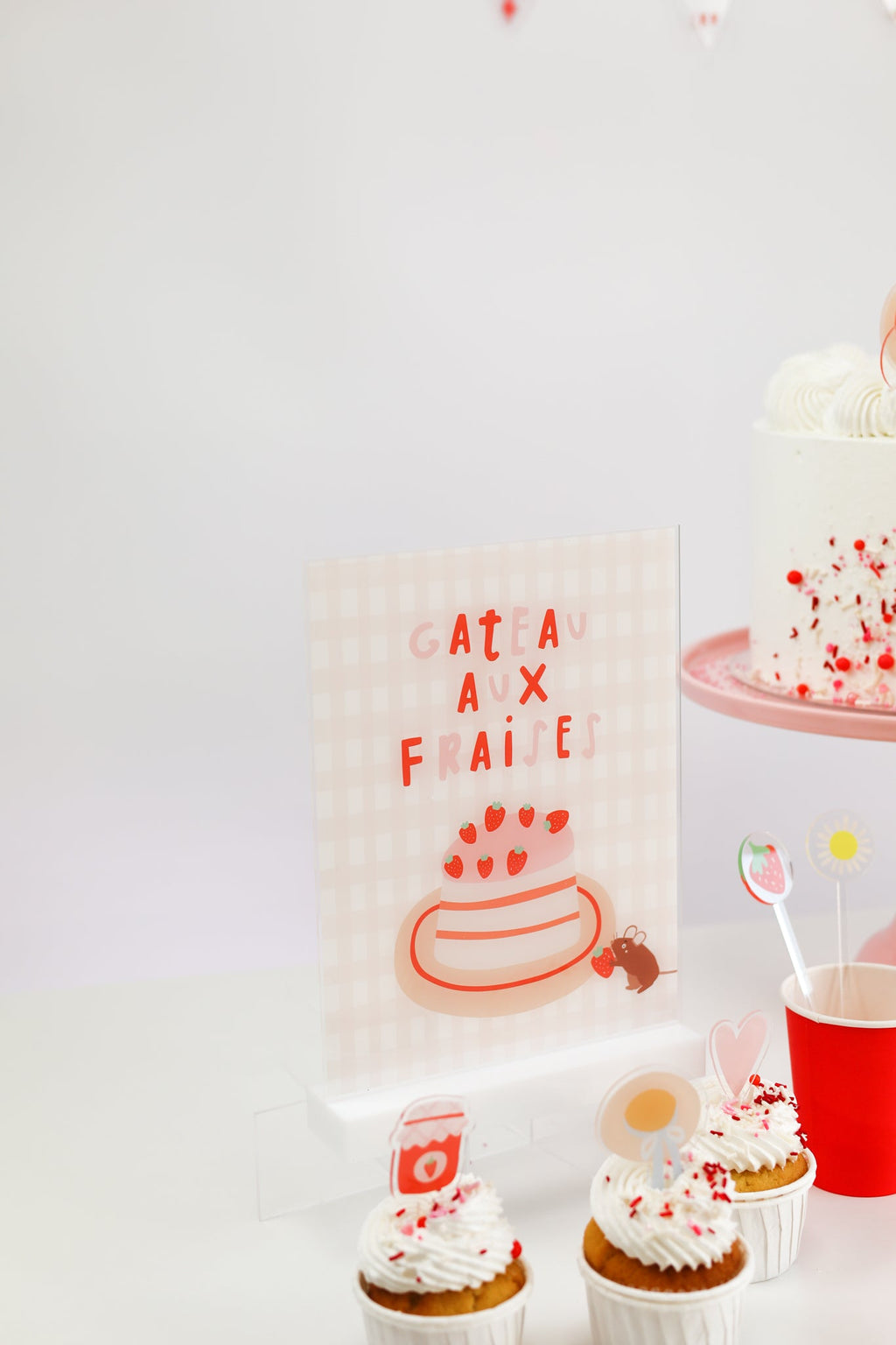 Gateau aux Fraises Acrylic Table Top Sign