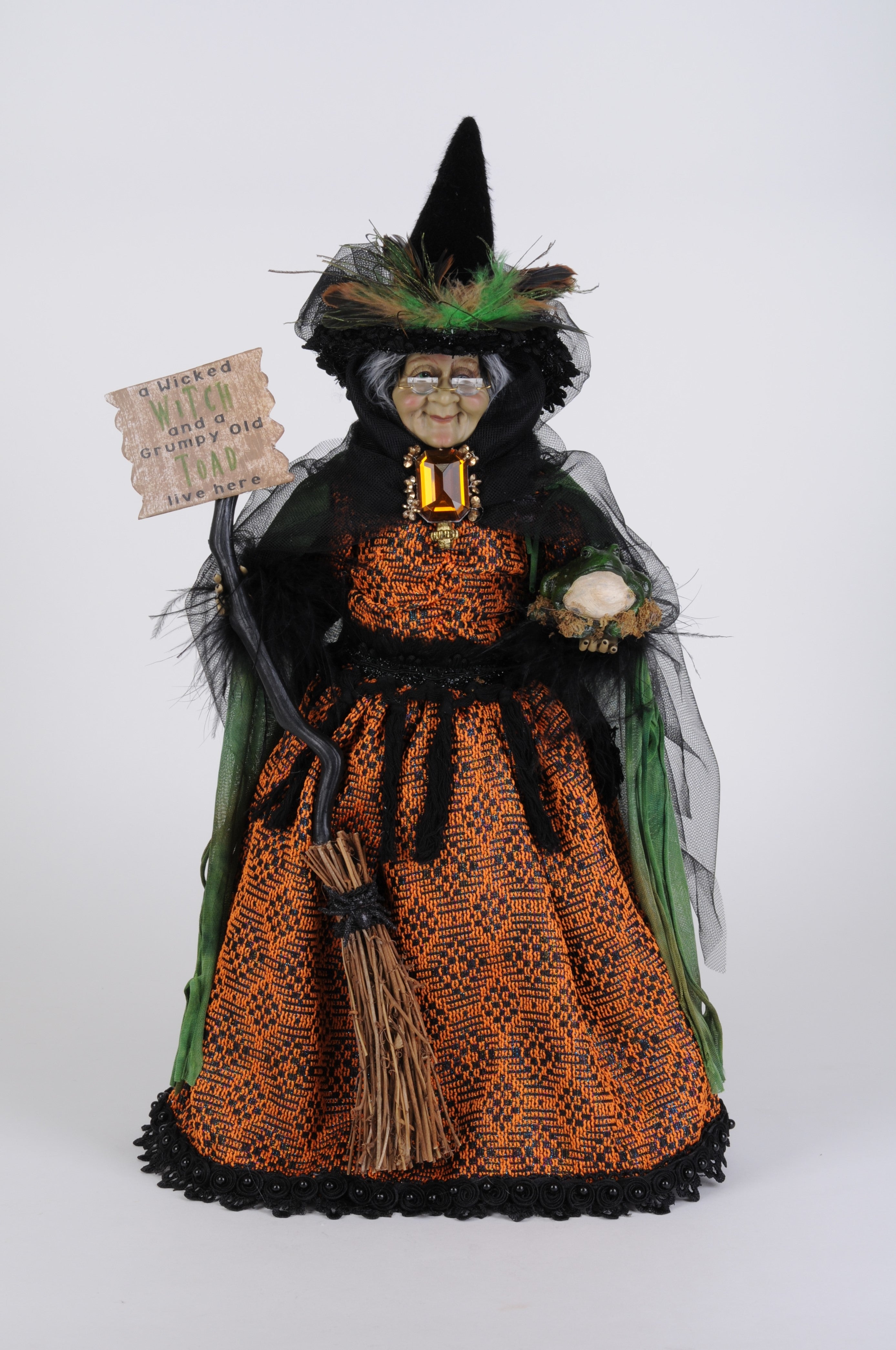 HA18-27 Grumpy Toad Witch