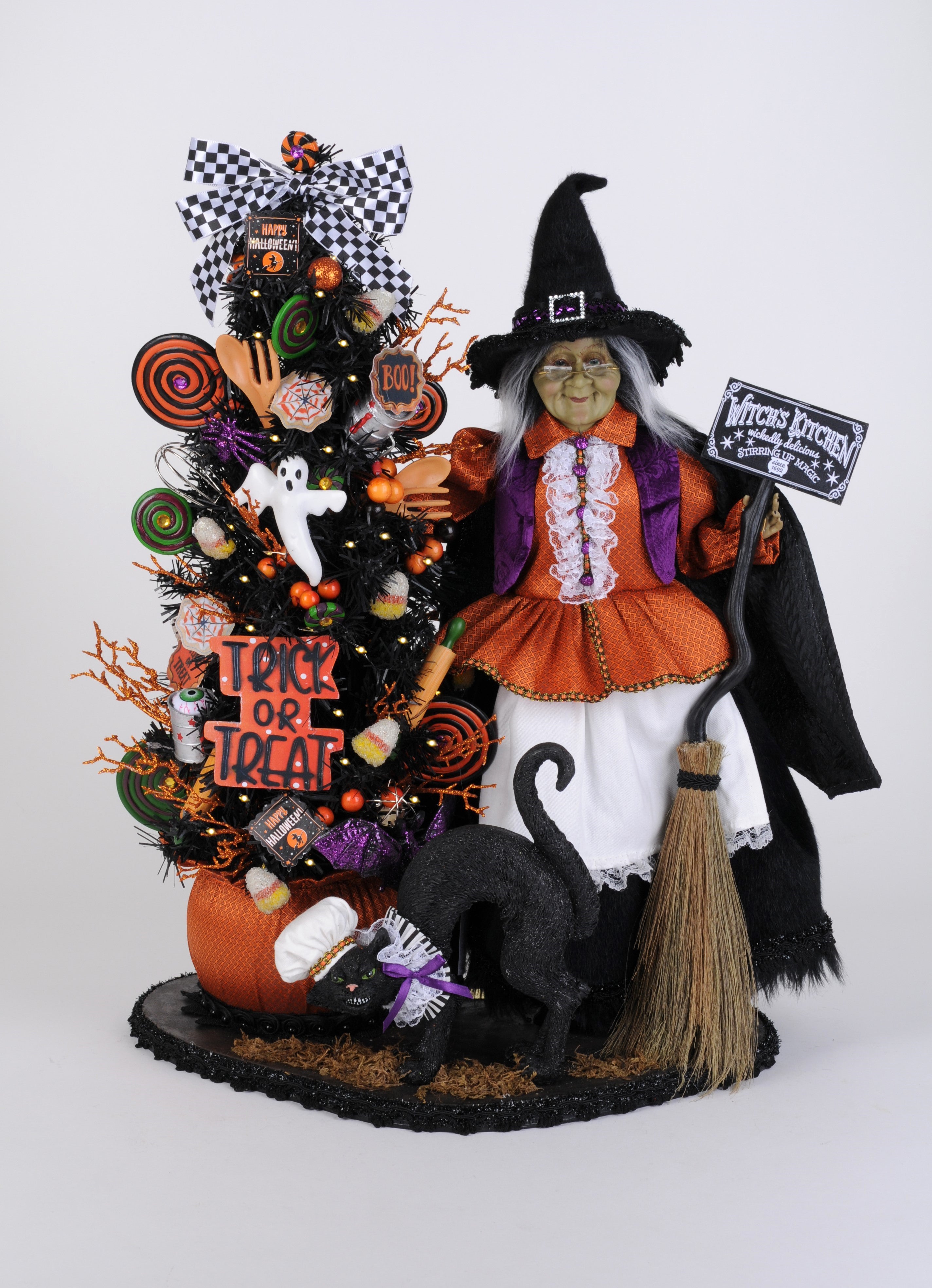 HASC-09 Lighted Tricks or Treats Kitchen Witch