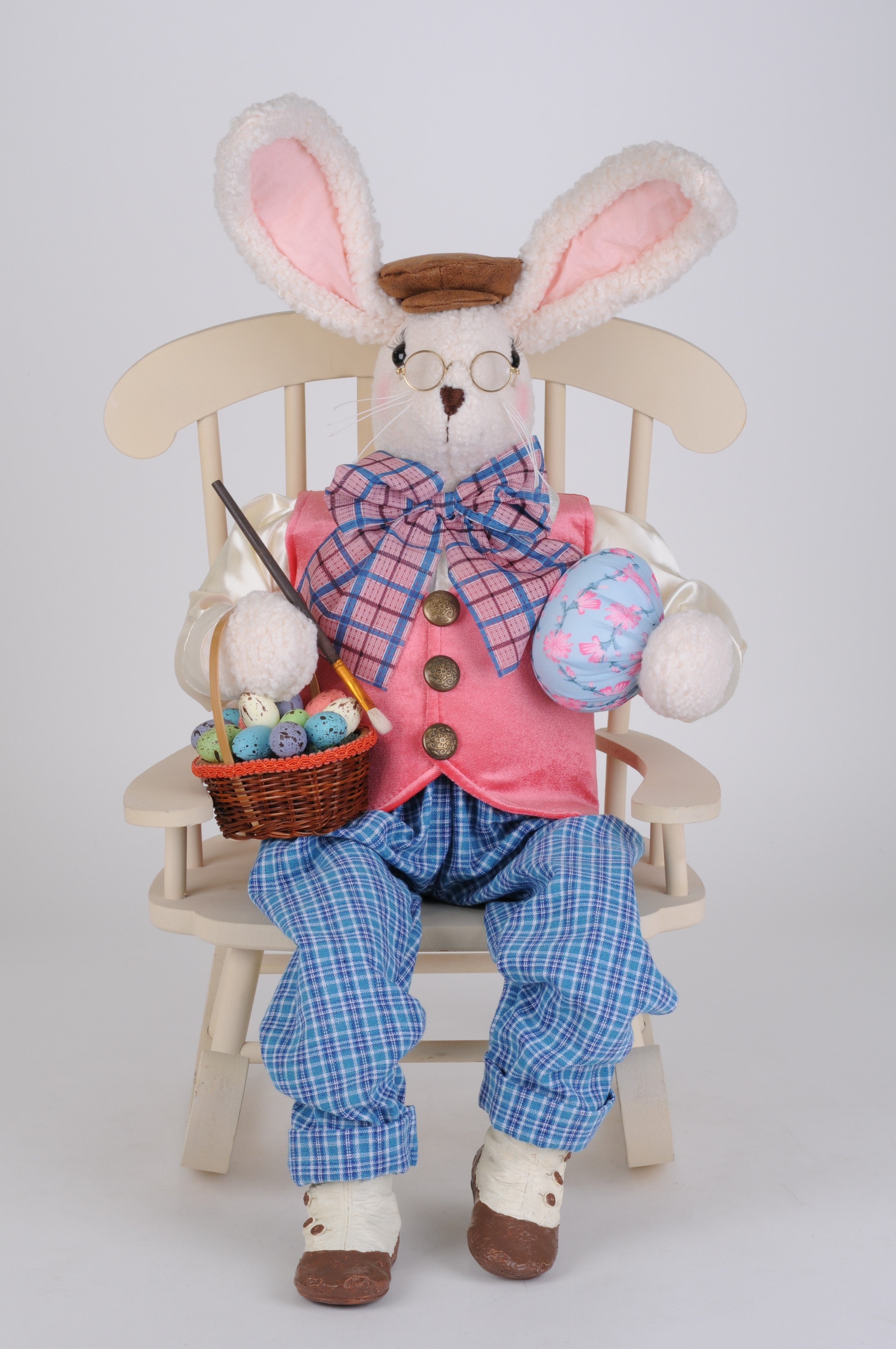 SP036 Artist Bunny w/ Chair